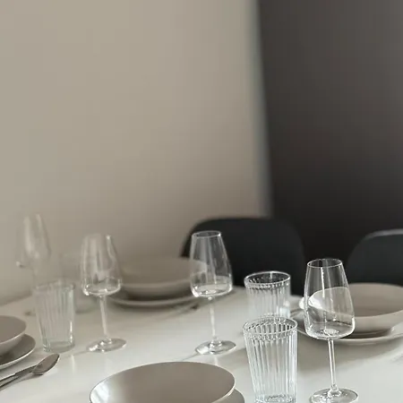 By The Fountain In The Center Of 아파트