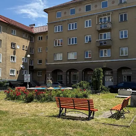 By The Fountain In The Center Of 아파트