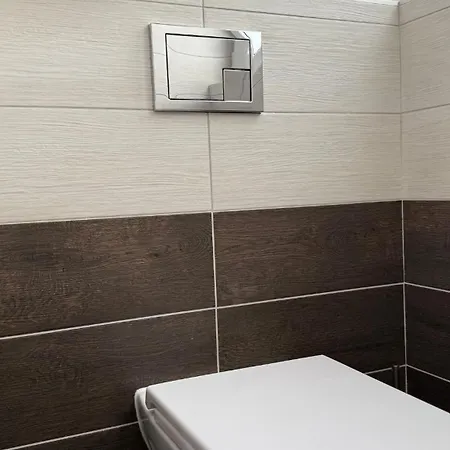 By The Fountain In The Center Of Апартаменты *